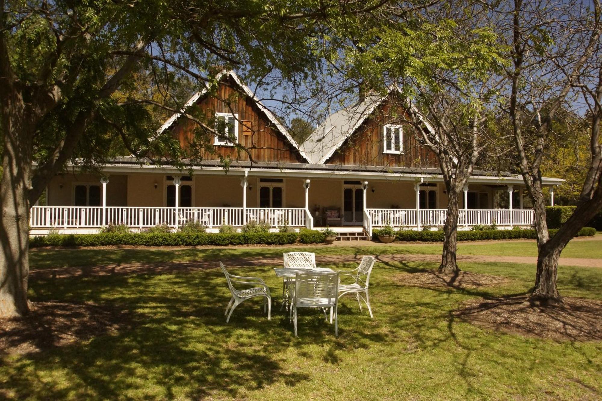 The Carriages Boutique Hotel And Vineyard Pokolbin Exterior photo