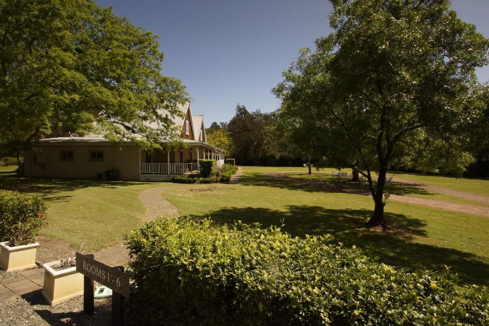 The Carriages Boutique Hotel And Vineyard Pokolbin Exterior photo