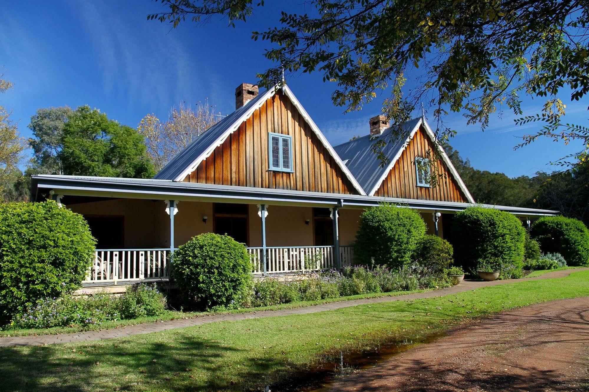 The Carriages Boutique Hotel And Vineyard Pokolbin Exterior photo