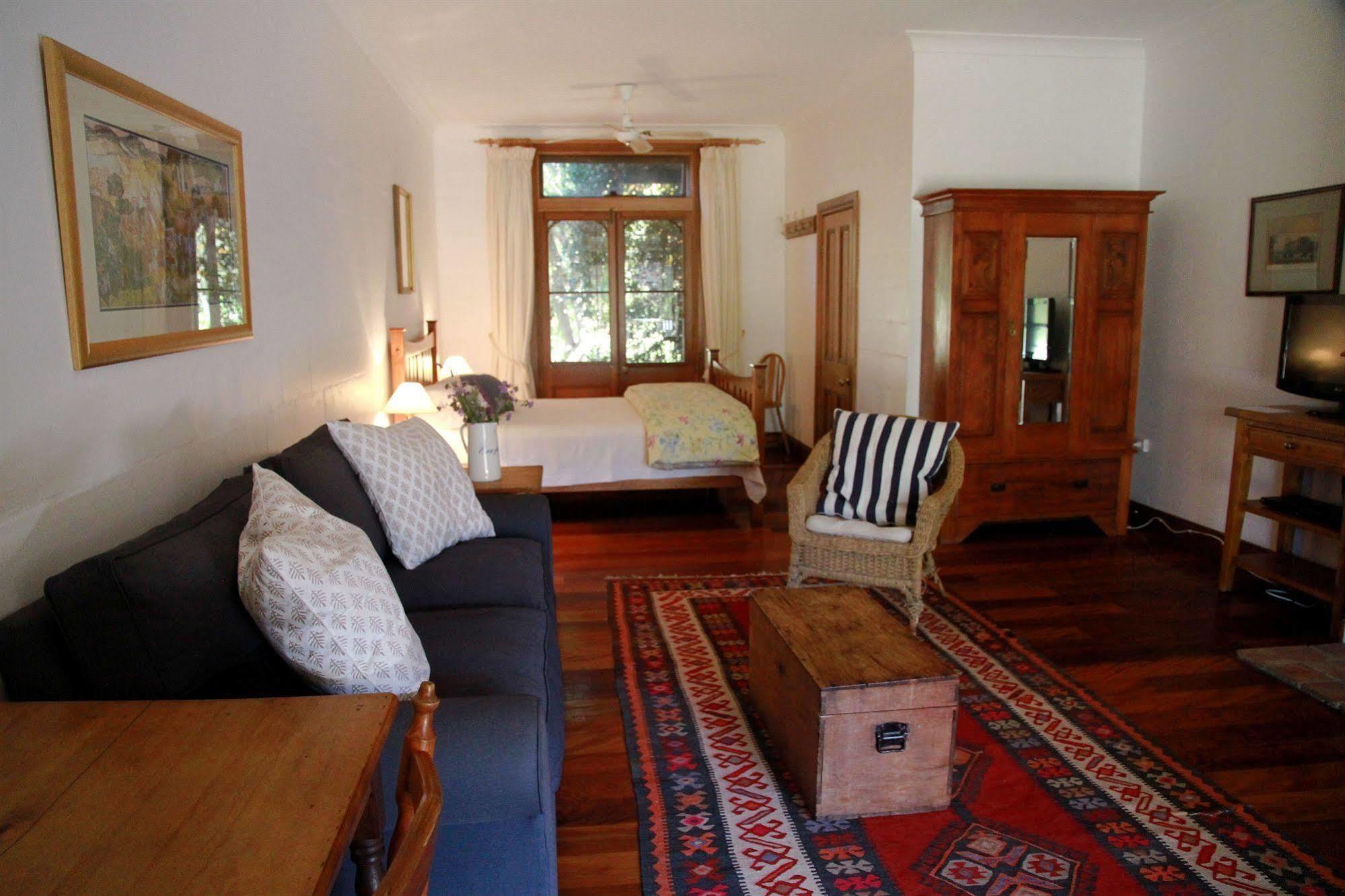The Carriages Boutique Hotel And Vineyard Pokolbin Exterior photo