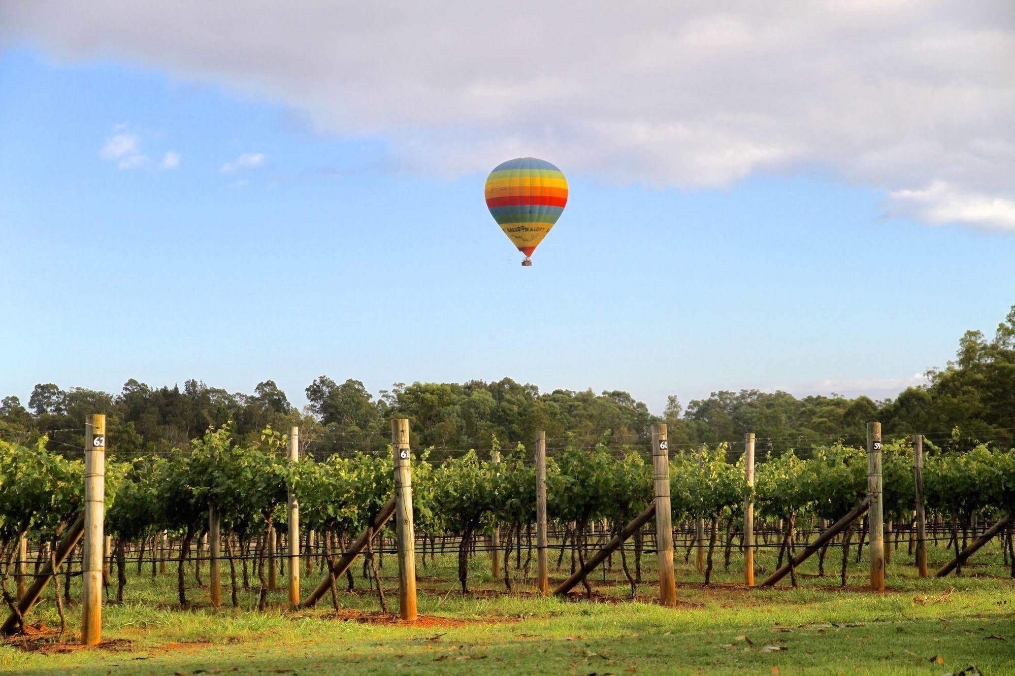 The Carriages Boutique Hotel And Vineyard Pokolbin Exterior photo